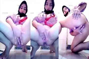 Gadis Jilbab Kesepian Colmek Memek Banjir